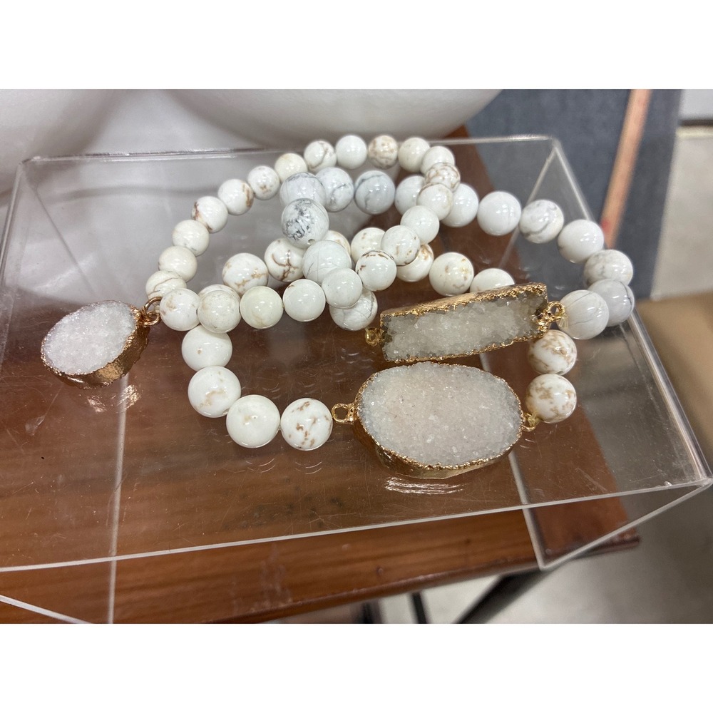 White Howlite Stone Stretch Bracelet Set Gold Druzy Quartz Accents 3 Piece Set